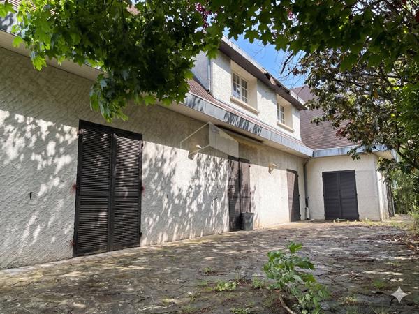 Maison à vendre à Crespières - 8 pièces, 150 m²