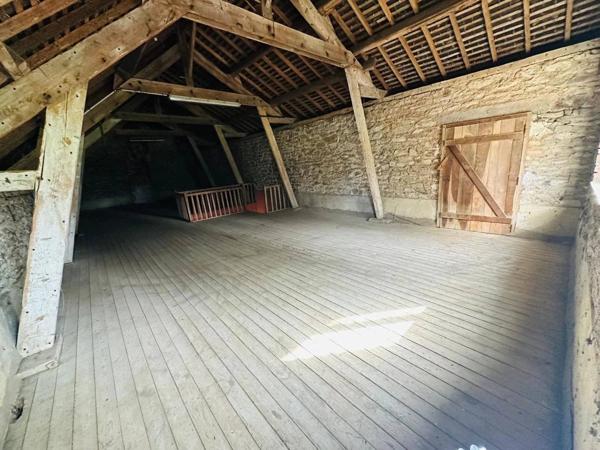 ✨ Grange de caractère à réinventer à moins de 10 min de Rennes –✨