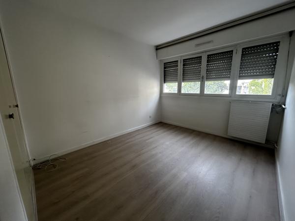 APPARTEMENT AVEC BALCON, GARAGE ET CAVE