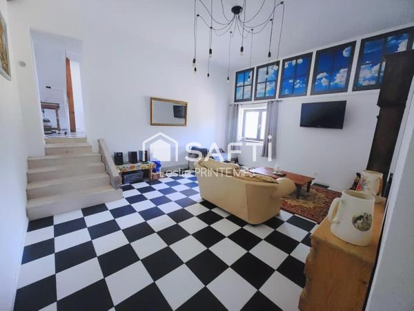 Propriété rénovée avec souplex et jardin