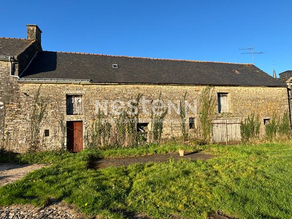 Maison en pierre à rénover à vendre à Sulniac centre