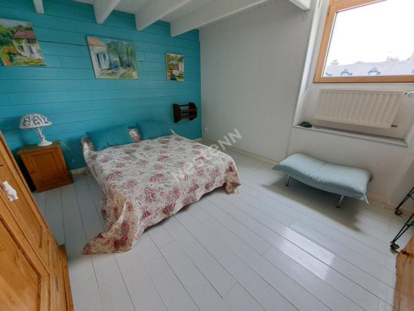 LE CHARME D'UNE BELLE DEMEURE CONCARNOISE FACE AU PORT DE PLAISANCE