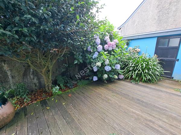 LE CHARME D'UNE BELLE DEMEURE CONCARNOISE FACE AU PORT DE PLAISANCE