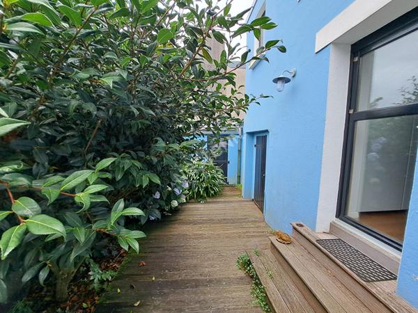 LE CHARME D'UNE BELLE DEMEURE CONCARNOISE FACE AU PORT DE PLAISANCE