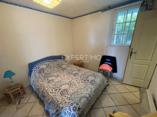 Carqueiranne (83320) Propriété aux dimensions uniques dans un quartier résidentiel prisé