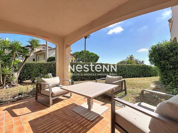 Golfe-Juan - 2P - 40m² - Rez-de-Jardin 96m² - Vue mer - Garage - Sud