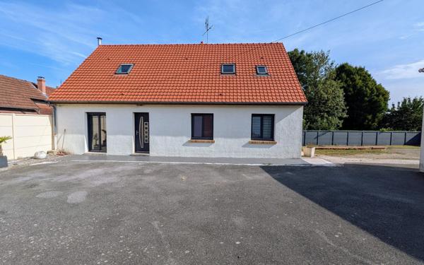 Maison à vendre    6 pièces • 140 m2 Saint-Gobain