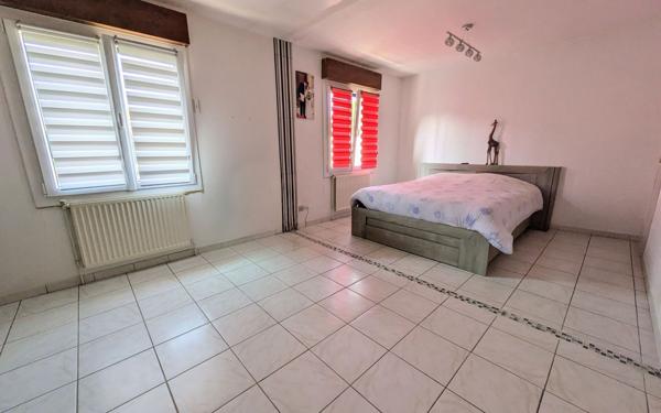 Maison à vendre    6 pièces • 140 m2 Saint-Gobain