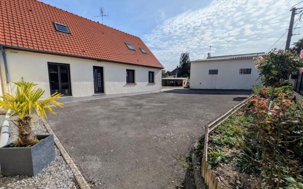 Maison à vendre    6 pièces • 140 m2 Saint-Gobain