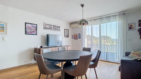 A vendre - Appartement T3 de 64 m² avec extérieur au 4ème étage avec ascenseur