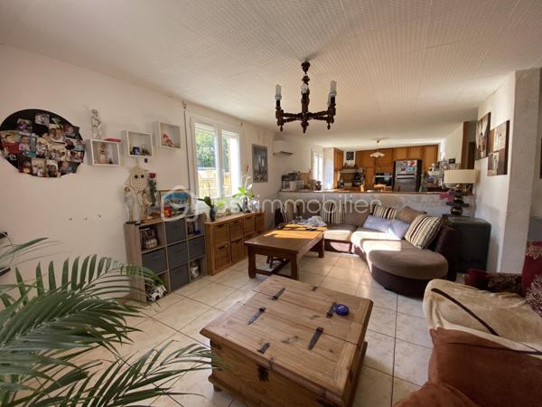 Local d activites de 158 m²