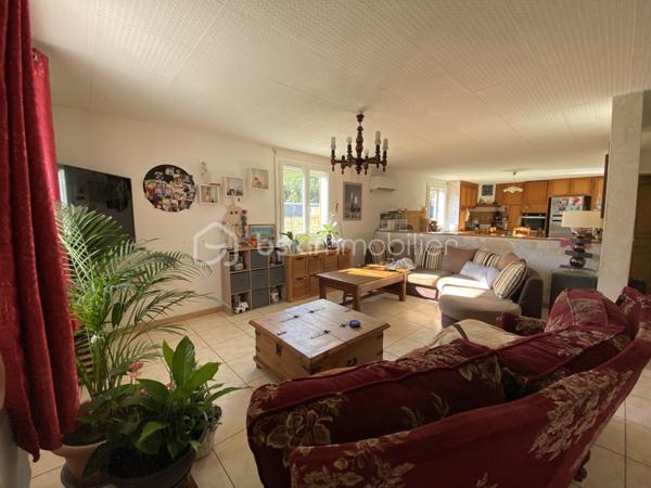 Local d activites de 158 m²