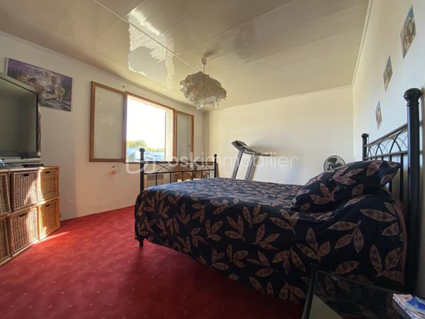 Local d activites de 158 m²