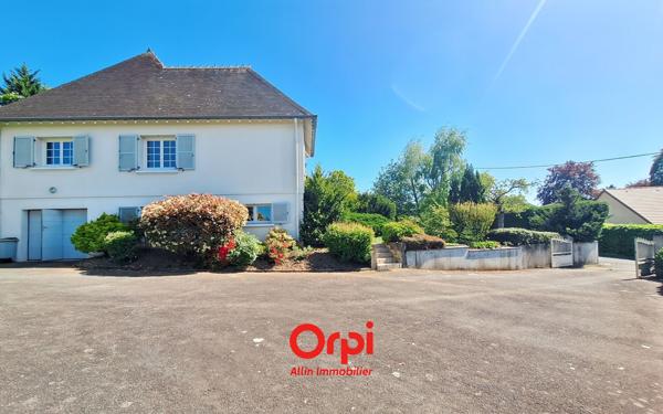 Maison à vendre    7 pièces • 149,38 m2 Néris-les-Bains