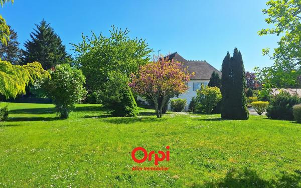Maison à vendre    7 pièces • 149,38 m2 Néris-les-Bains