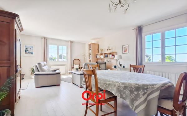 Maison à vendre    7 pièces • 149,38 m2 Néris-les-Bains