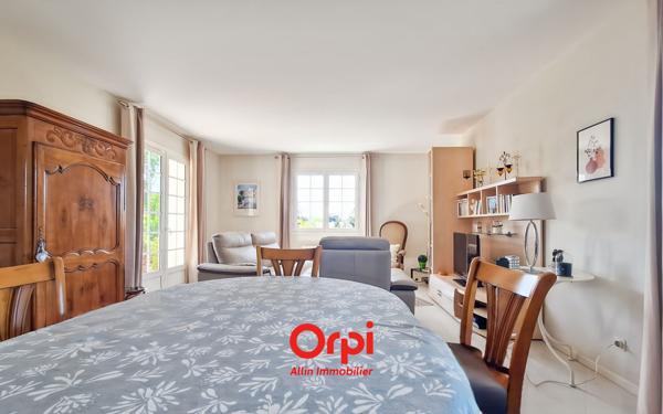 Maison à vendre    7 pièces • 149,38 m2 Néris-les-Bains