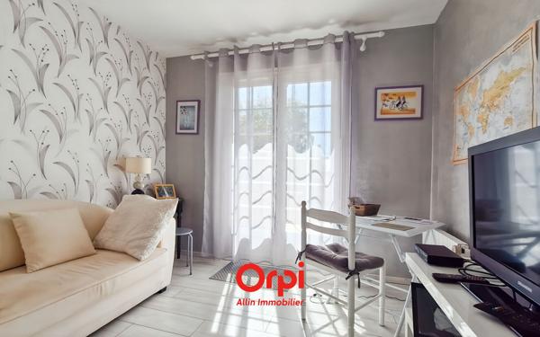 Maison à vendre    7 pièces • 149,38 m2 Néris-les-Bains