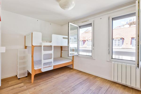 SEVRES CENTRE - APPARTEMENT LUMINEUX €435 000 ** - Référence 572-S