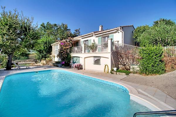 A VENDRE DRAGUIGNAN EN EXCLUSIVITE - Maison T3 + DEPENDANCE AVEC PISCINE