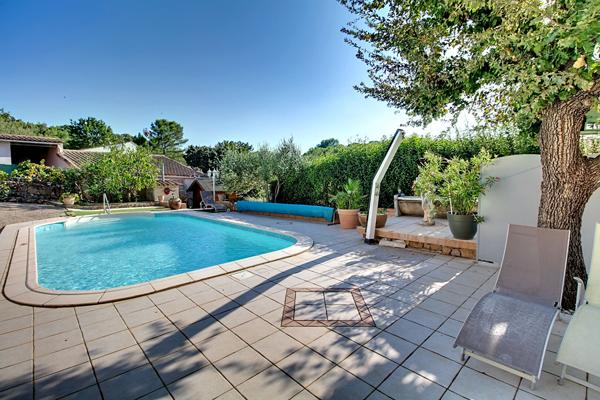 A VENDRE DRAGUIGNAN EN EXCLUSIVITE - Maison T3 + DEPENDANCE AVEC PISCINE