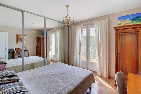 A VENDRE DRAGUIGNAN EN EXCLUSIVITE - Maison T3 + DEPENDANCE AVEC PISCINE
