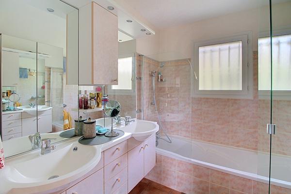 A VENDRE DRAGUIGNAN EN EXCLUSIVITE - Maison T3 + DEPENDANCE AVEC PISCINE