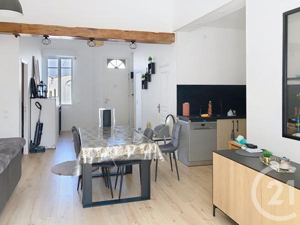 Maison à vendre  5 pièces - 97 m 2   ROCHEFORT  - 17