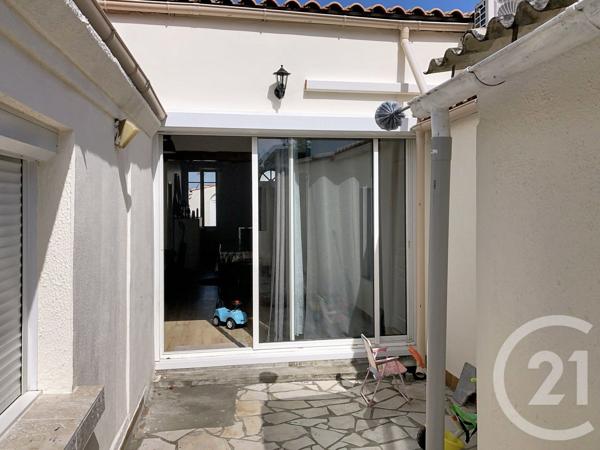 Maison à vendre  5 pièces - 97 m 2   ROCHEFORT  - 17
