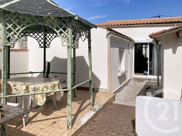 Maison à vendre  5 pièces - 97 m 2   ROCHEFORT  - 17