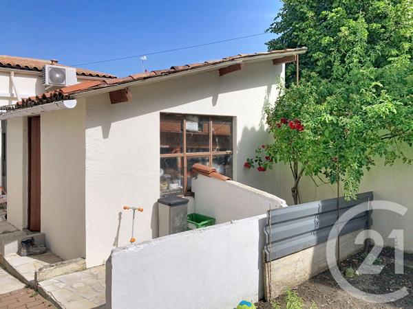 Maison à vendre  5 pièces - 97 m 2   ROCHEFORT  - 17