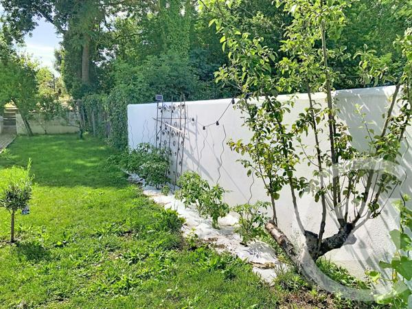 Maison à vendre  5 pièces - 97 m 2   ROCHEFORT  - 17