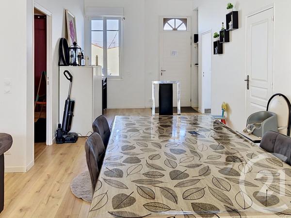 Maison à vendre  5 pièces - 97 m 2   ROCHEFORT  - 17