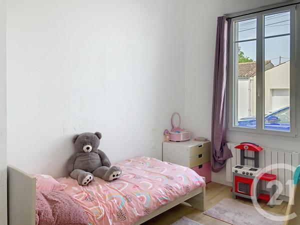 Maison à vendre  5 pièces - 97 m 2   ROCHEFORT  - 17
