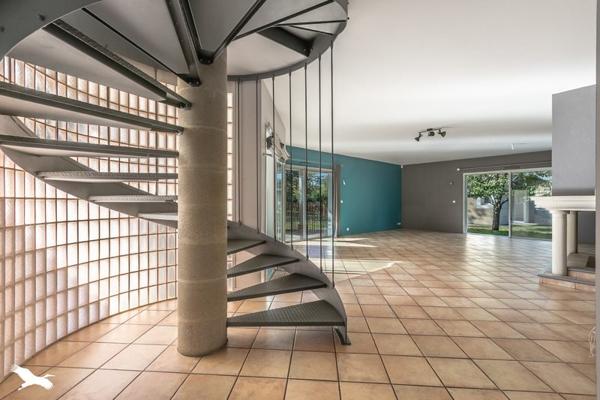 Maison à vendre |  Saint-Jean-d'Illac |  8 pièces | 350 m²