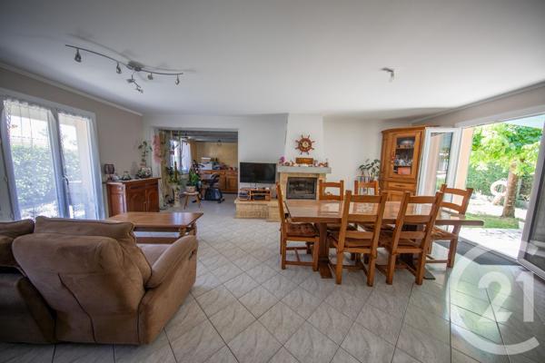 Maison à vendre  5 pièces - 90,70 m 2   ST MEDARD EN JALLES  - 33