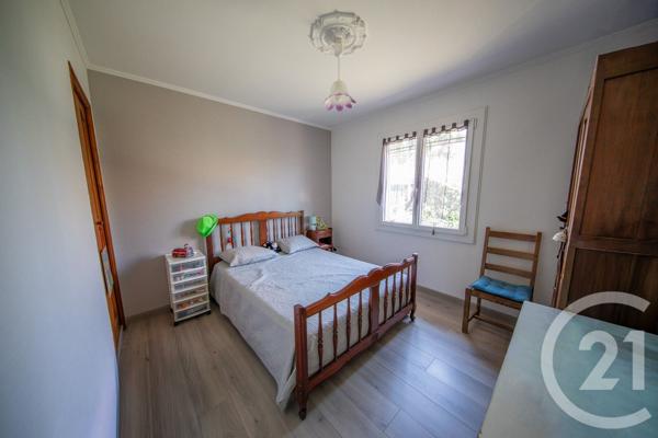 Maison à vendre  5 pièces - 90,70 m 2   ST MEDARD EN JALLES  - 33