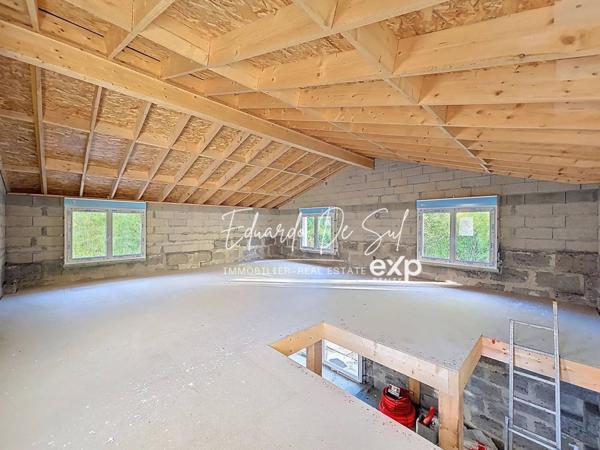 Maison R+1 neuve à personnaliser, hors d’eau hors d’air, sur une belle parcelle arborée de 833 m² sans vis-à-vis.