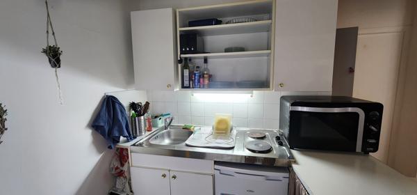 Aix-en-Provence (13100) Studio meublé au calme proche de la Rotonde