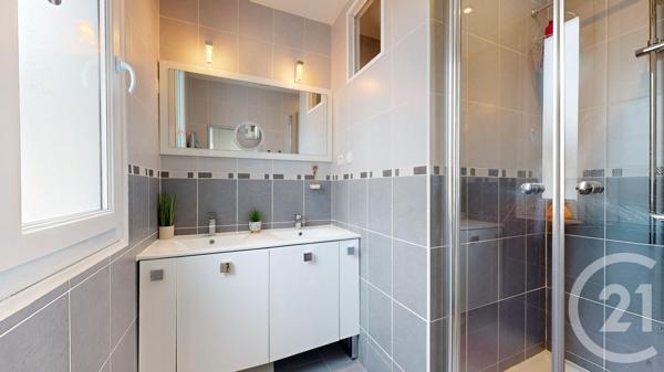 Appartement F3 à vendre  3 pièces - 53 m 2   BIARRITZ  - 64