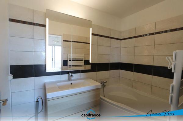 Appartement à vendre Hyères, Vue mer, piscine , Cave et Parking.