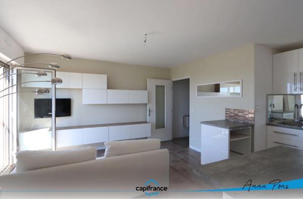 Appartement à vendre Hyères, Vue mer, piscine , Cave et Parking.