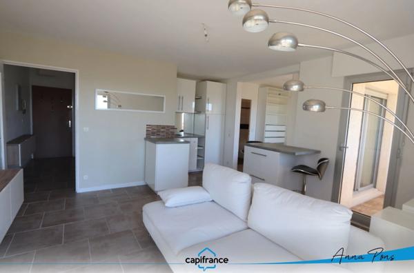 Appartement à vendre Hyères, Vue mer, piscine , Cave et Parking.