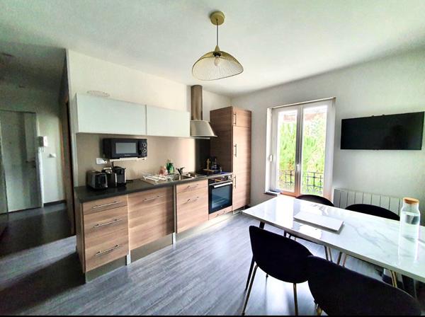 Appartement Suresnes 2 pièce(s) 30 m2
