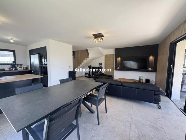 Vente Maison 4 pièces 94 m2 à Trans-en-Provence