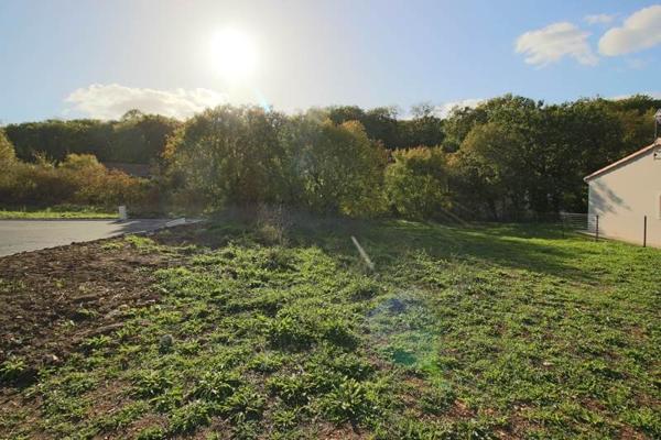 Terrain à vendre 71 200 € Saint-Benoît 527 m² DPE