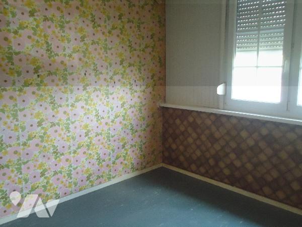 MONS EN BAROEUL MAIRIE 
De type Bel-étage de 108M². Sous-sol complet.