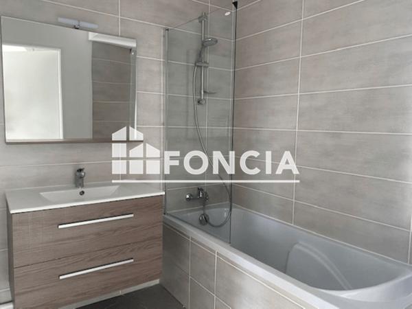 Location Appartement 3 pièces 62.72 m² - 14,16 RUE DE NANTES Grenoble 38000
