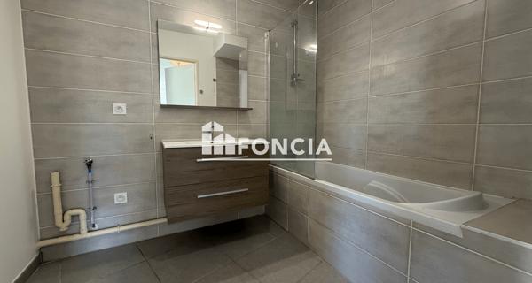 Location Appartement 3 pièces 62.72 m² - Grenoble 38000