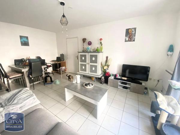 Appartement à louer 2 pièces 47.63m² Valenciennes (59300)